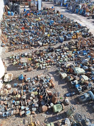 عکس آهن‌آلات بندر