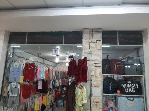 عکس مرکز خرید شرق آسیا دلوار