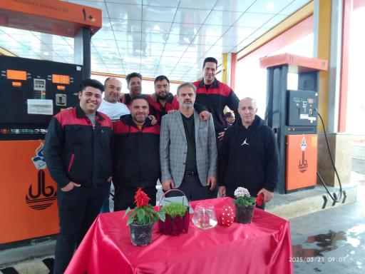 عکس پمپ بنزین اختصاصی 230 ولی عصر (عج)