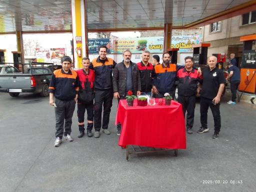 عکس پمپ بنزین اختصاصی 230 ولی عصر (عج)