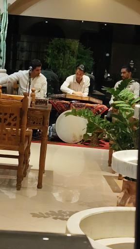 عکس رستوران آبگوشت معروف زنگی آباد