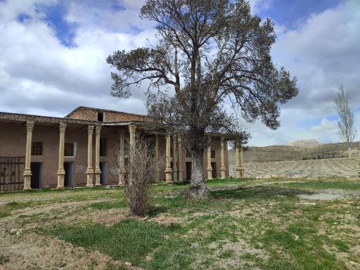 عکس قلعه صمصام السلطنه