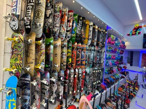 عکس فروشگاه بابازاده