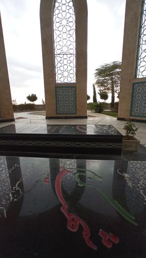 عکس یادمان شهدای گمنام دانشگاه آزاد علوم و تحقیقات