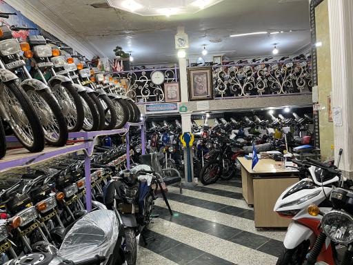 عکس فروشگاه موتورسیکلت کوهستانی