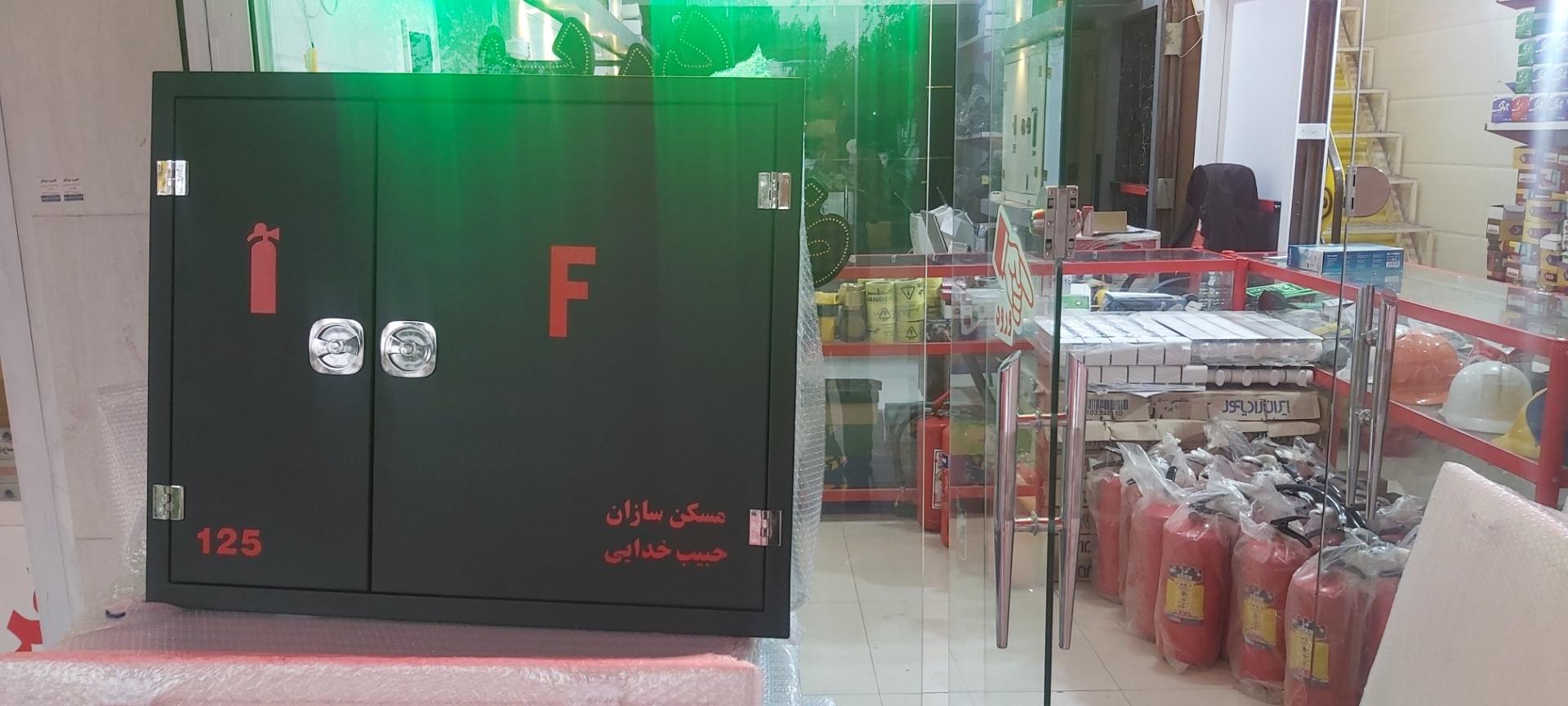 عکس فروشگاه تخصصی ایمن ترافیک