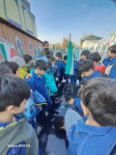 عکس مزار شهیده طاهره هاشمی