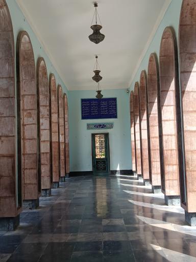 عکس آرامگاه شوریده شیرازی