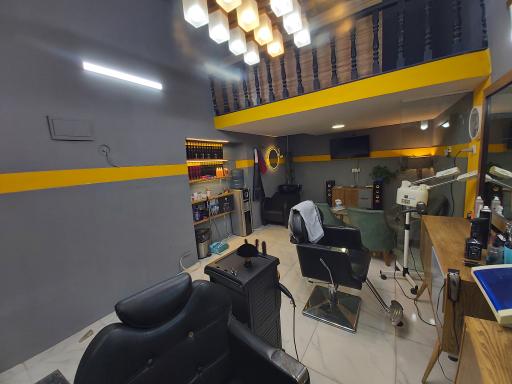 عکس آرایشگاه مردانه آرمین آذری زیرو