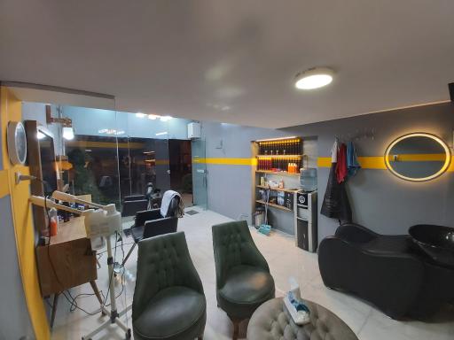 عکس آرایشگاه مردانه آرمین آذری زیرو