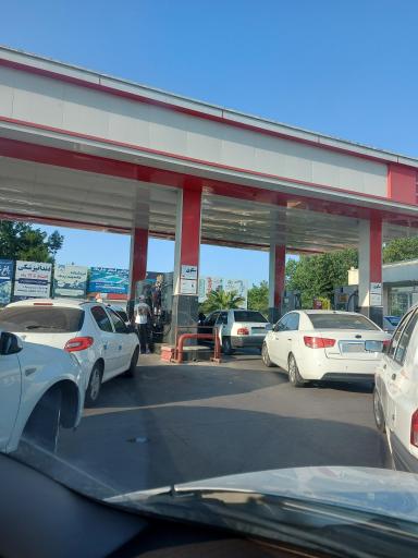 عکس پمپ بنزین روستای داخل