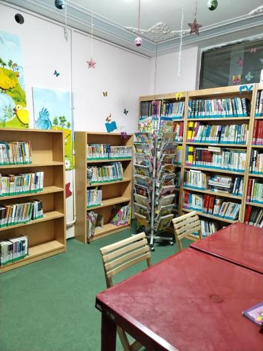 عکس کتابخانه عمومی حضرت خدیجه کبری (س) ویژه خواهران