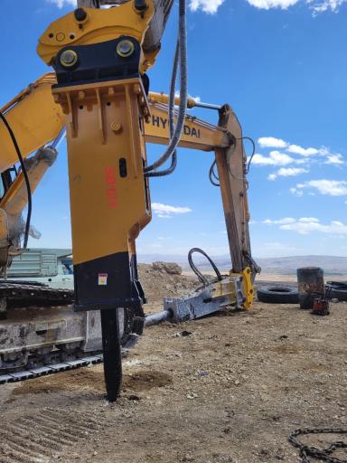 عکس فروش چکش هیدرولیکی پیکور (چکش گستر آذربایجان)