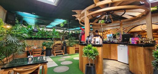 عکس باغ بوفه یاسمینو