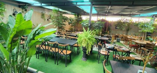 عکس باغ بوفه یاسمینو