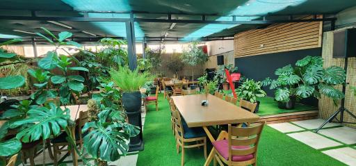 عکس باغ بوفه یاسمینو