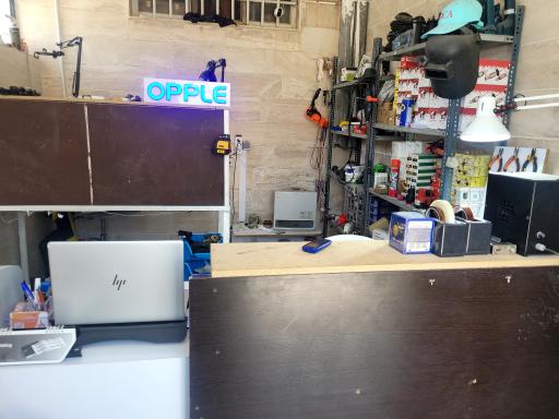 عکس تعمیرات پیشرو پلاس