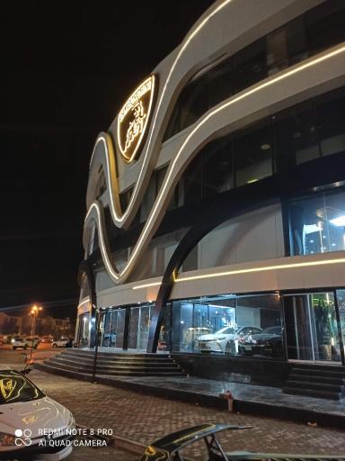 نمایشگاه خودرو لامبورگینی