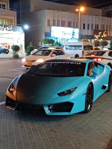 عکس نمایشگاه خودرو لامبورگینی