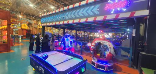 عکس شهربازی و وی آر پارک مجیکال لند 