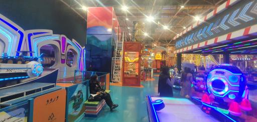 عکس شهربازی و وی آر پارک مجیکال لند 