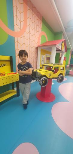 شهربازی و وی آر پارک مجیکال لند 