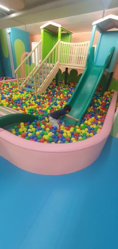 عکس شهربازی و وی آر پارک مجیکال لند 