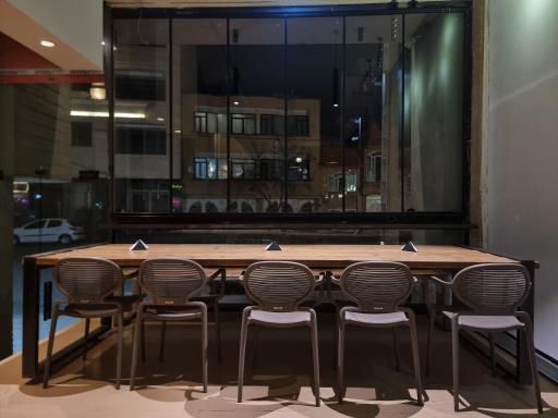 عکس کافه هیچ