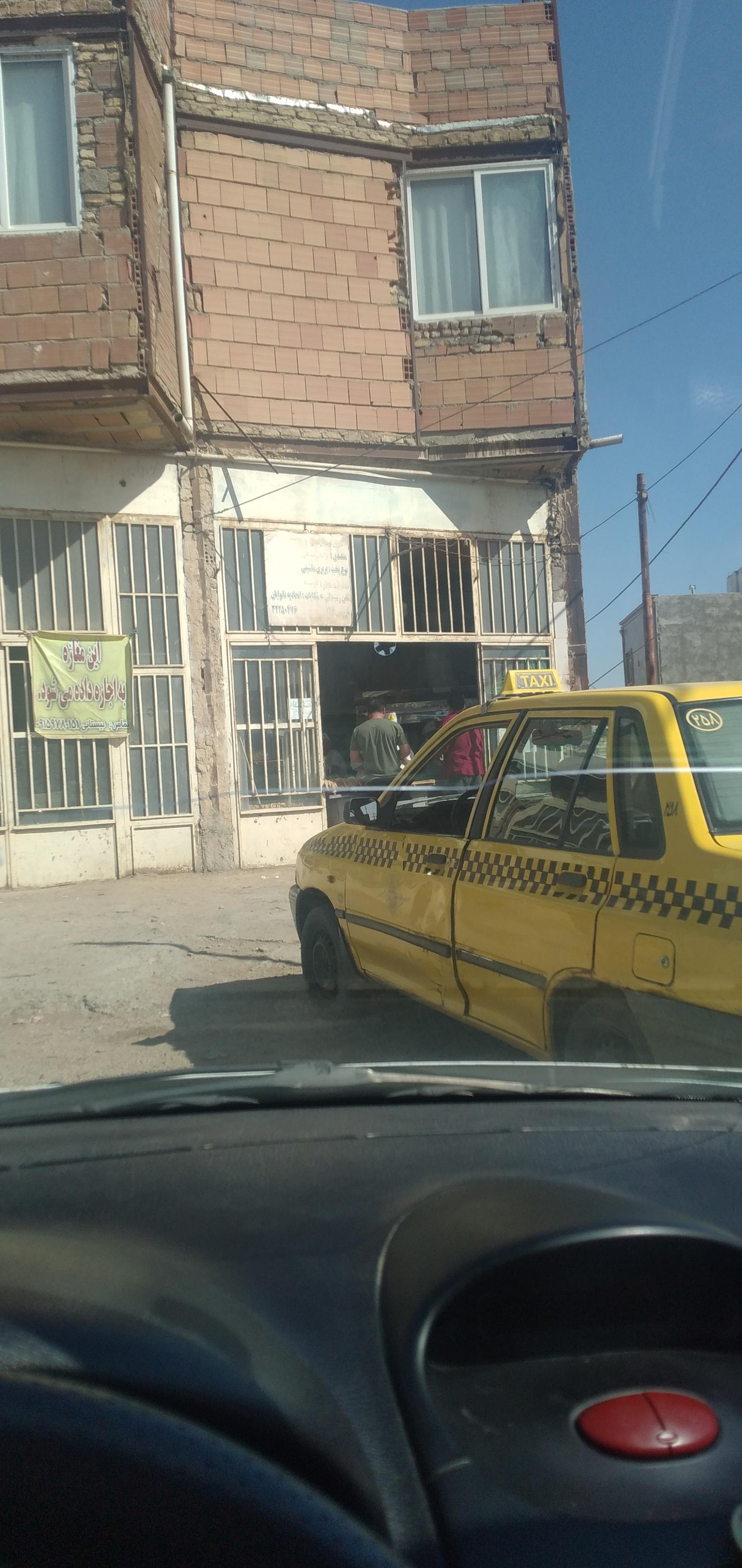عکس نانوایی نیمه یارانه ای