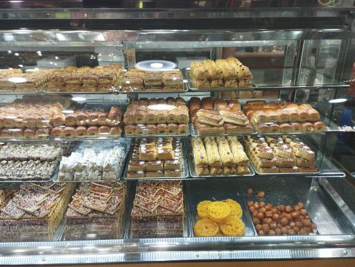 عکس شیرینی سرای کاخ