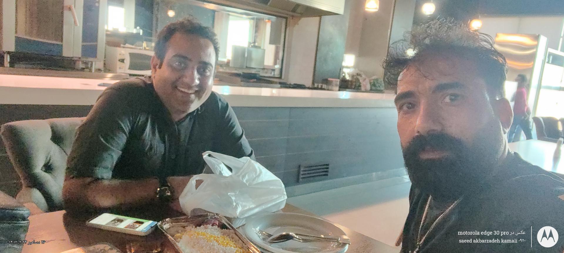 عکس فود کورت برج اول کرمان