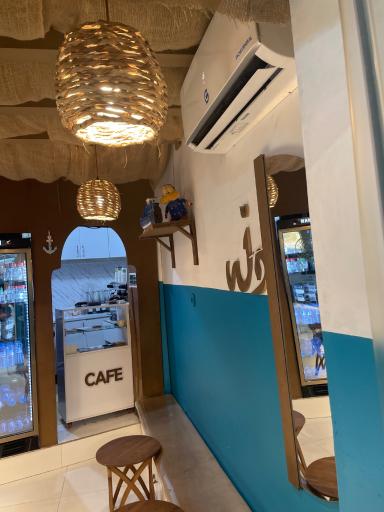 عکس کافه دله