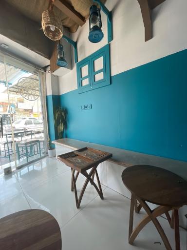 عکس کافه دله