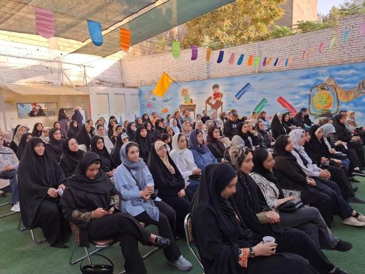 عکس دبستان پسرانه ذهن خلاق