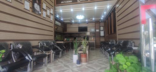 عکس هلدینگ سرمایه گذاری بزرگ آقا