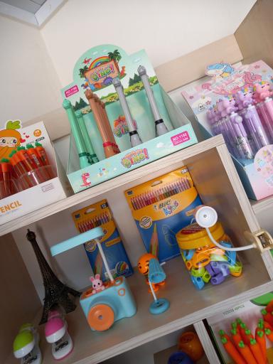 عکس لوازم تحرير زبرجد