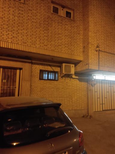 عکس کارگاه خیاطی خاتم