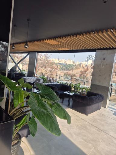 عکس کافه رستوران لچه لانژ