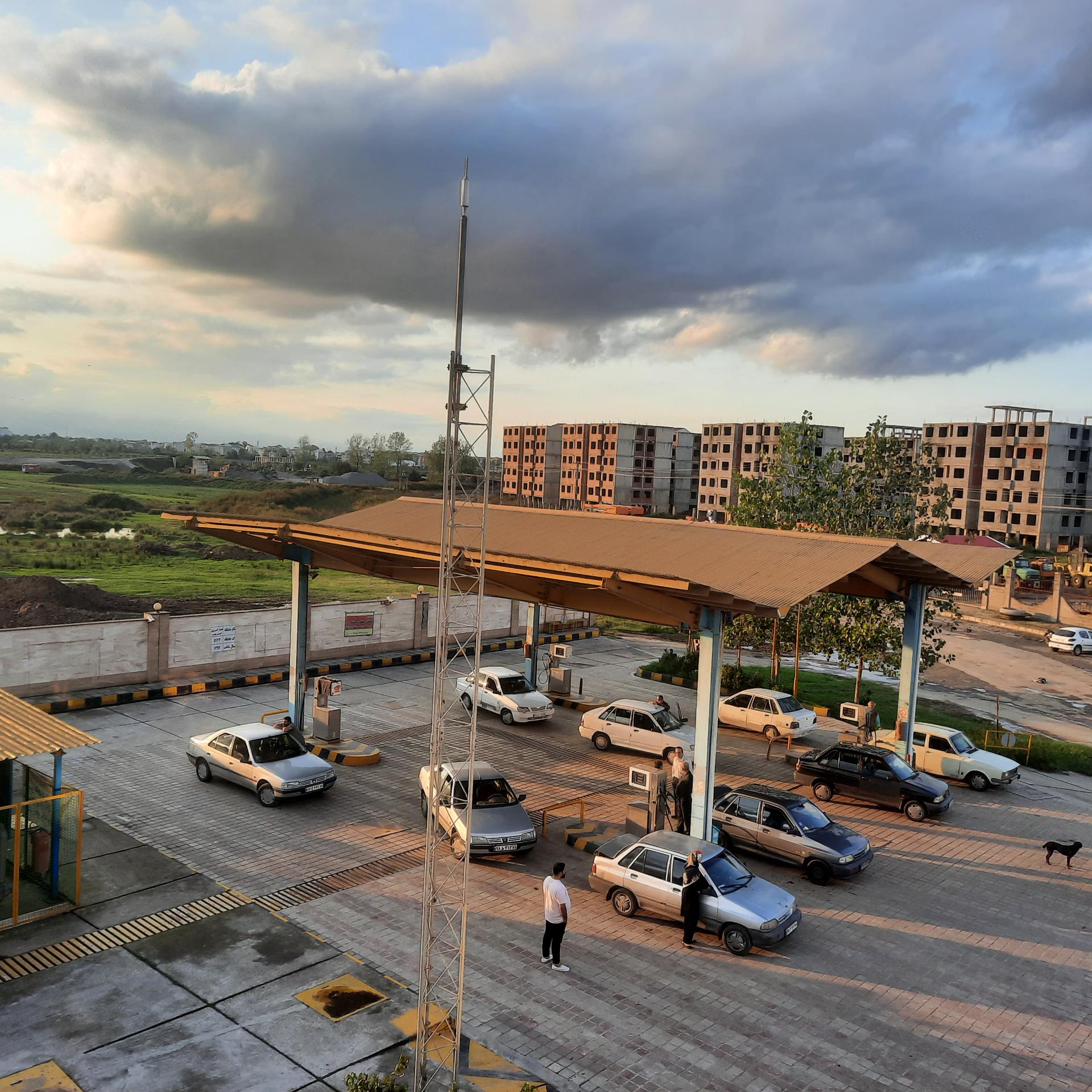 عکس پمپ گاز CNG همیاری