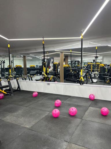 عکس باشگاه تناسب اندام آریستا