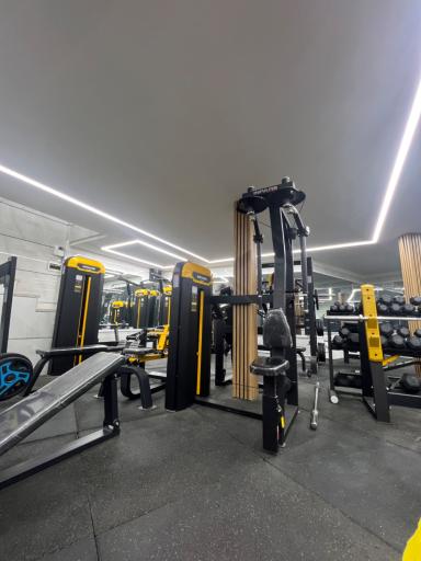 عکس باشگاه تناسب اندام آریستا