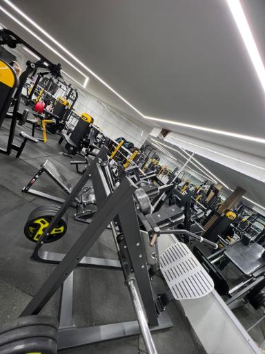 عکس باشگاه تناسب اندام آریستا