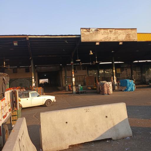 عکس فاز یک سالن 12 A