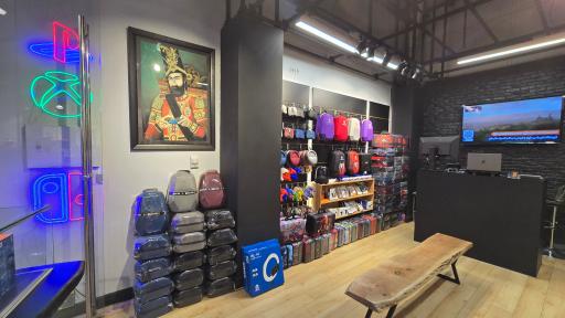 عکس فروشگاه گیم باس