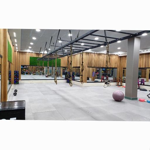 عکس باشگاه کراسفیت شهید زمانی