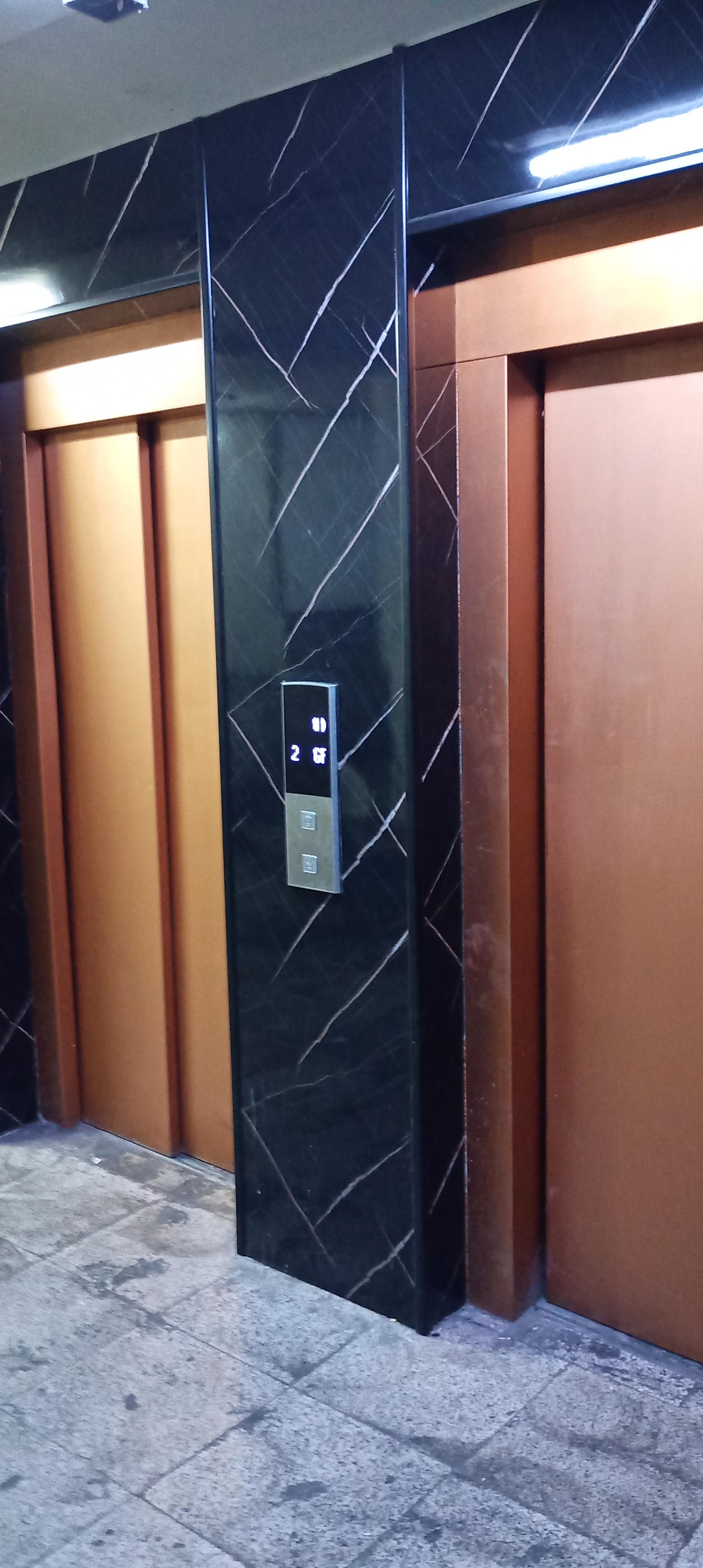 عکس پارکینگ عمومی طبقاتی همت تجریش  (امامزاده صالح)