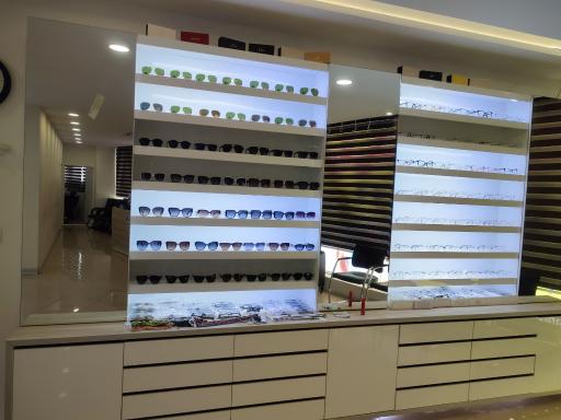 عکس چشم پزشکی نورا