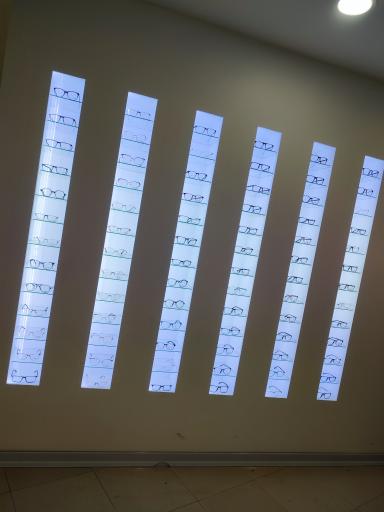 عکس چشم پزشکی نورا