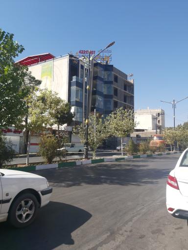 مجتمع تجاری مادر