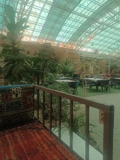عکس باغ رستوران ارگ خان